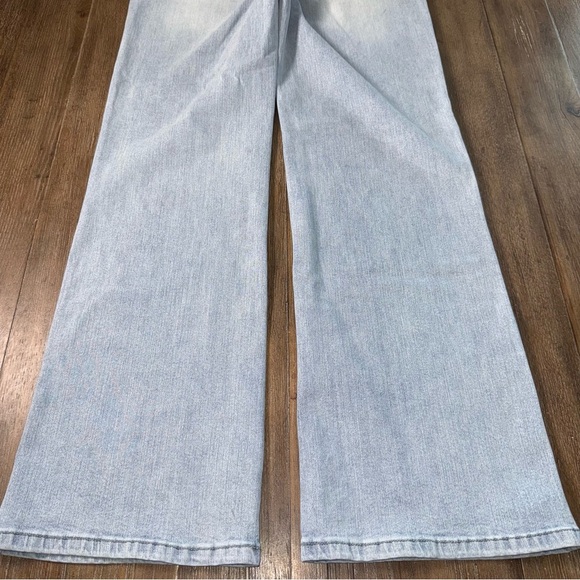 Judy Blue High Waist Wide Straight Leg Jeans Medium Blue Stretch Whiskered - Picture 12 of 12